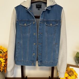 👖 Forever 21 Men’s Denim Jacket Hoodie Hybrid – Size L – Streetwear Layering